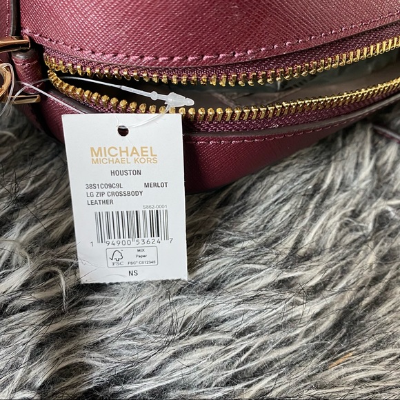 NWT authentic MK leather crossbody merlot - Picture 5 of 8